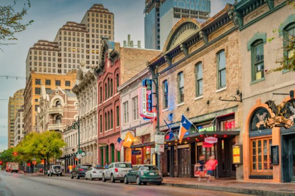 Sixth Street music and entertainment district in downtown Austin, Texas, USA